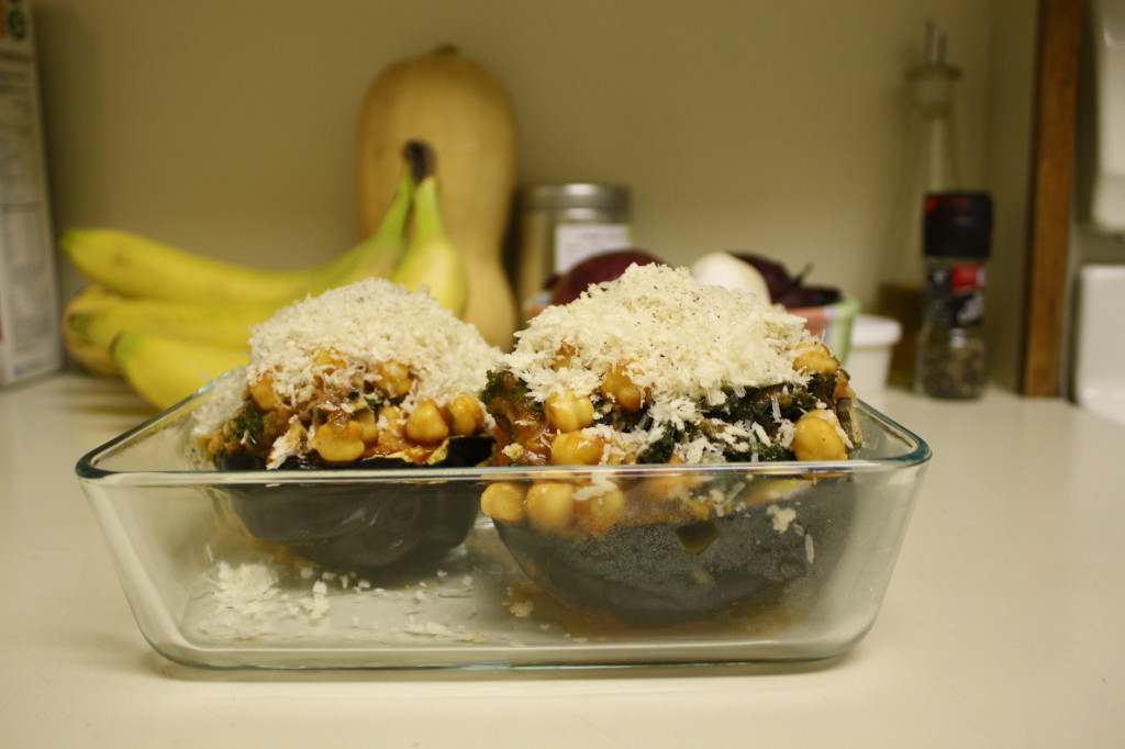 stuffed acorn squash with kale and chick peas {the kosher foodies}