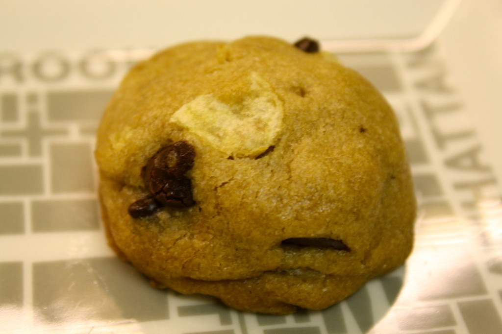pareve sweet & salty chocolate and potato chip cookies {the kosher foodies}